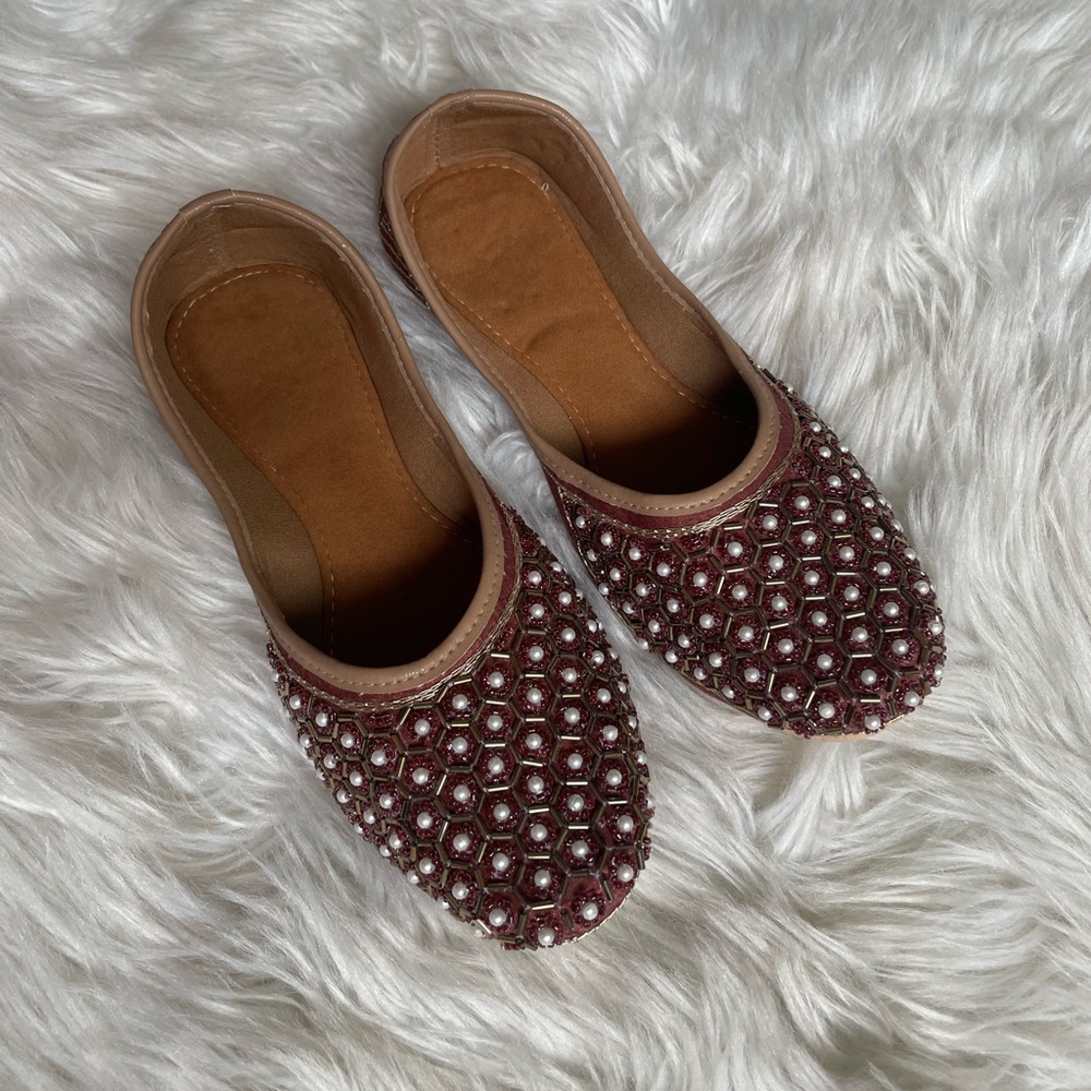 Indian/Punjabi/Pakistani Shoes/ Jutti/ Khusa/ Mojri. Size: 7